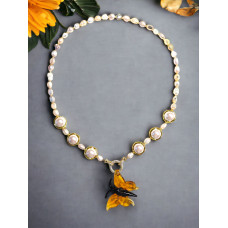 Colier perle naturale aurite si pandantiv Murano fluture - unicat